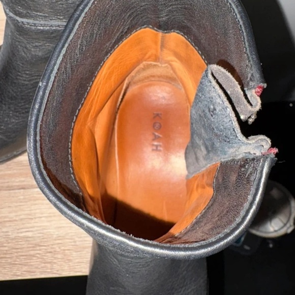 Stylish Black Leather Combat Boots - Picture 6 of 6